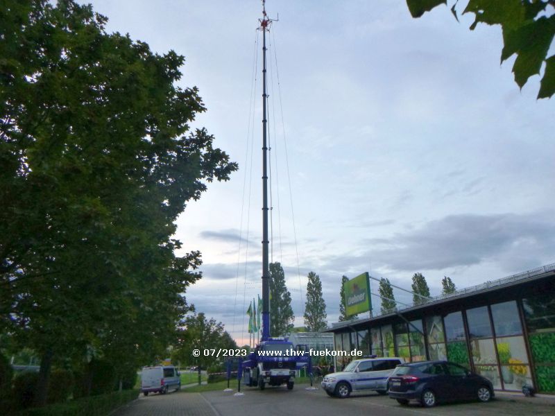 Aufbau des Mastkraftwagen (MastKW) in Lahr im Schwarzwald