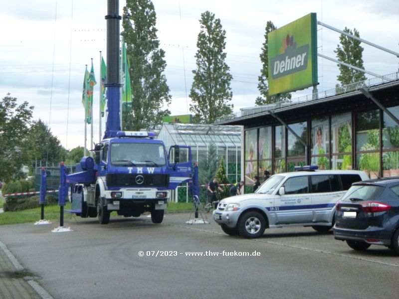 Aufbau des Mastkraftwagen (MastKW) in Lahr im Schwarzwald