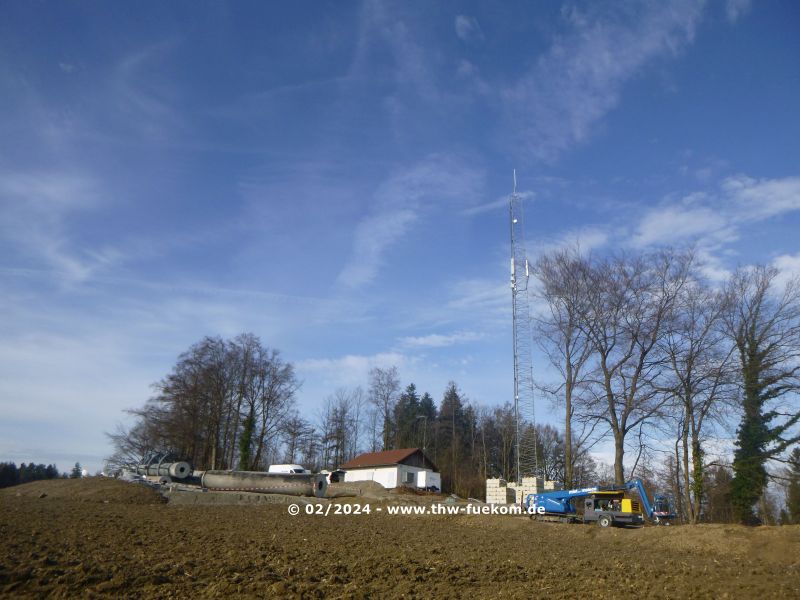 Interimsmast in der Nähe des alten Standortes