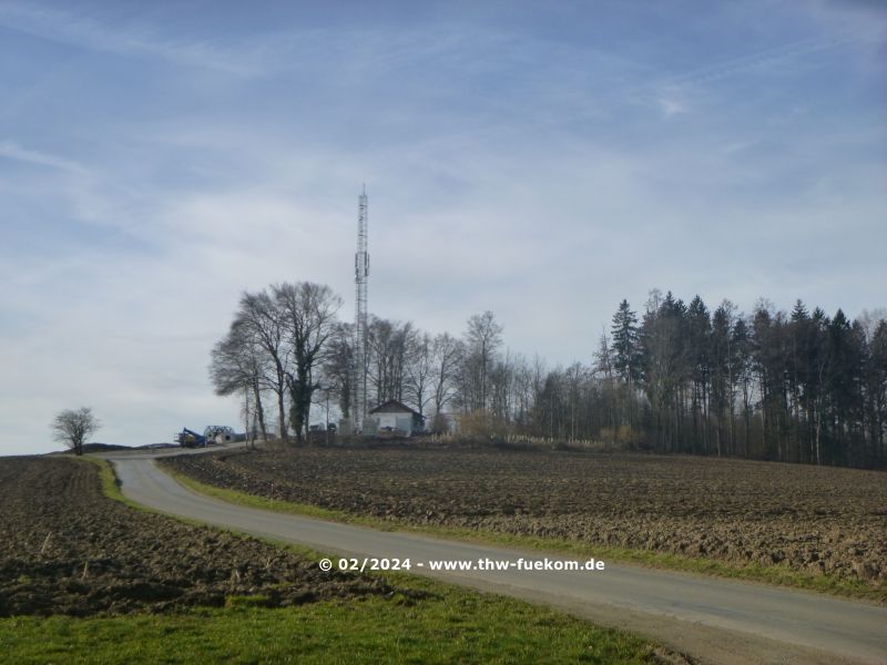 Interimsmast in der Nähe des alten Standortes