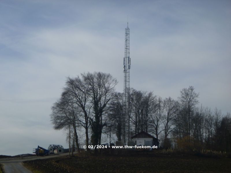 Interimsmast in der Nähe des alten Standortes