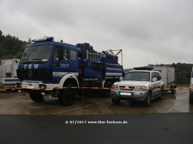 Einsatzfahrzeuge der FK Ofterdingen / Mastkraftwagen und Pkw gl mit Anhänger 