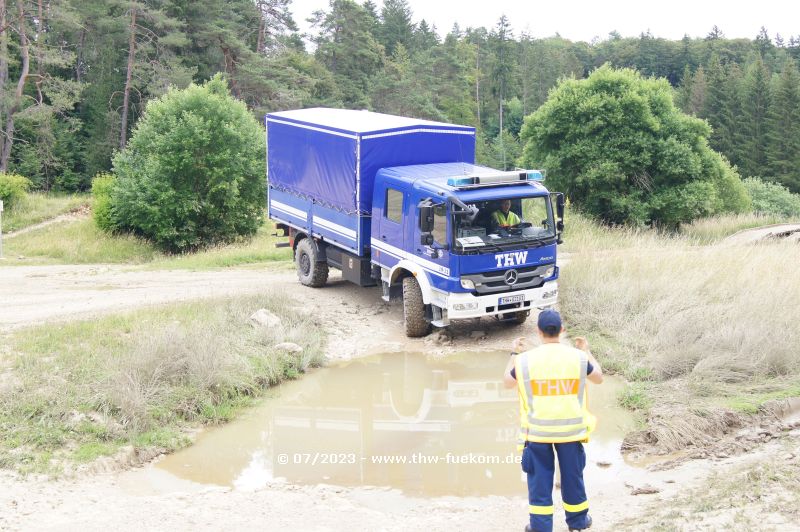 Einfahrt an ein Wasserhindernis