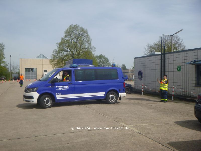 Rückwärtsfahren mit Einweiser