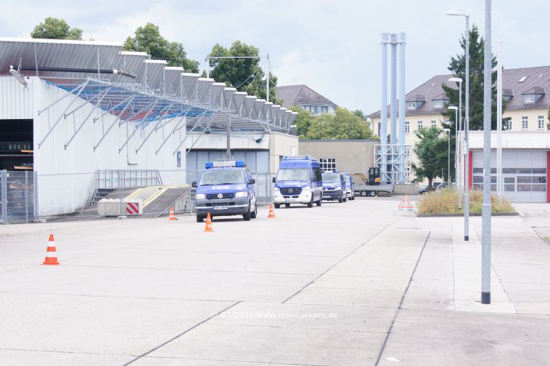 Slalomfahrten zur Gew&ouml;hnung an das Einsatzfahrzeug