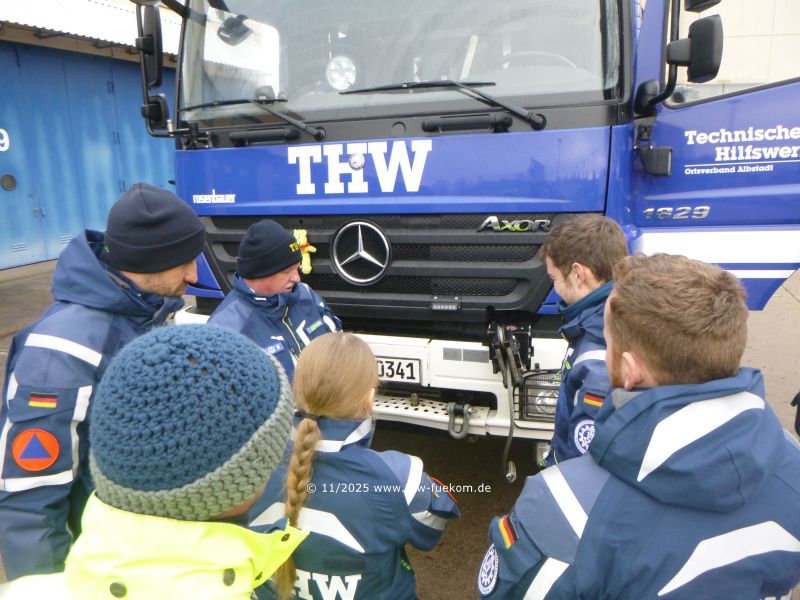 Fachausbildung an der Seilwinde des Ger&auml;tekraftwagen