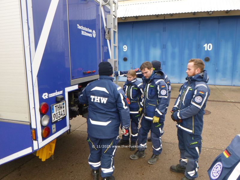 Fachausbildung an der Seilwinde des Ger&auml;tekraftwagen