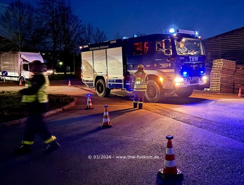 Eintreffen der Bergungsgruppe - GKW