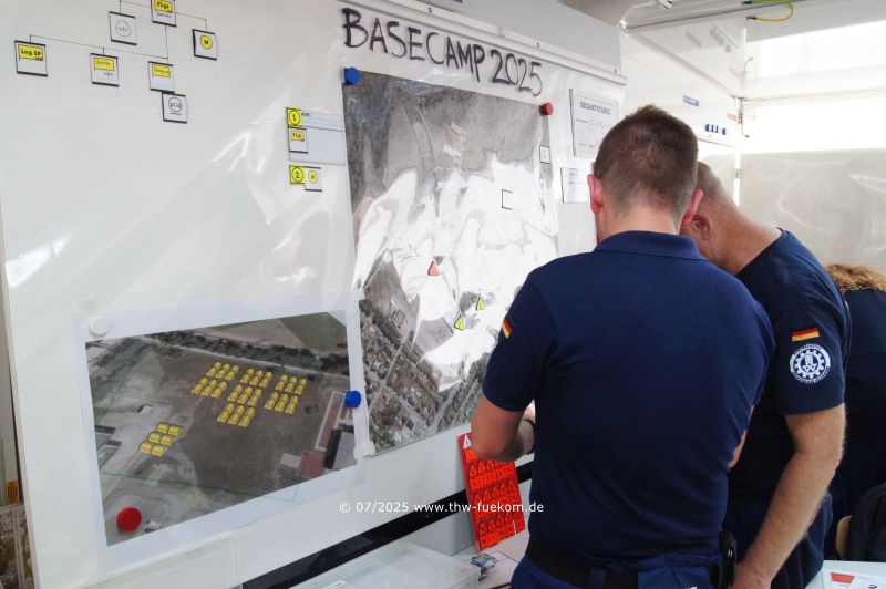 Arbeiten in der F&uuml;hrungsstelle Feldlager - Lagekarte